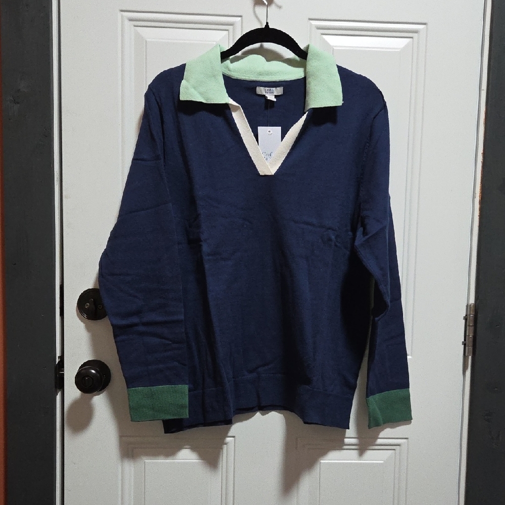 Sweater Croft & Barrow V-Neck Sweater in Navy and Mint